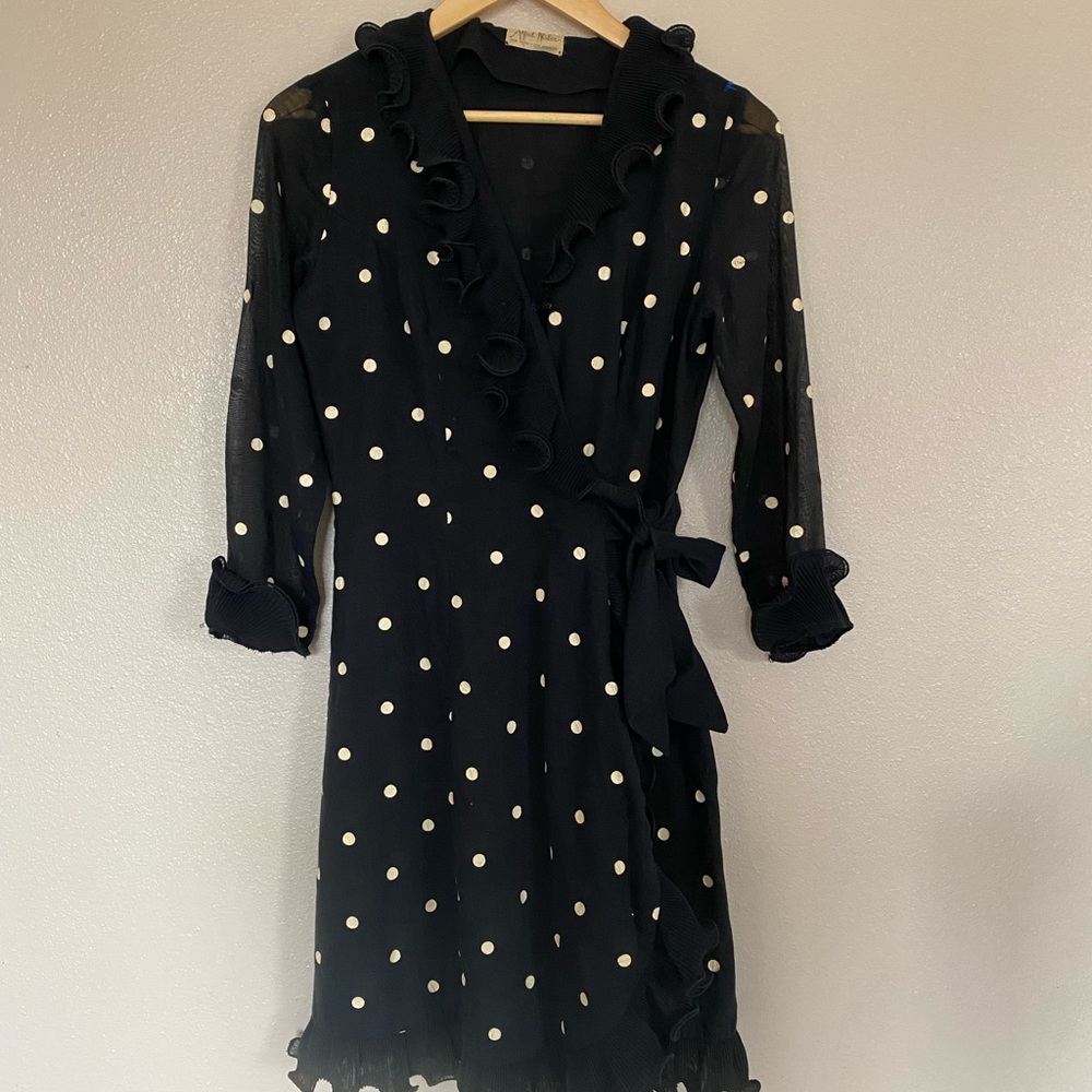 SOLD 🚫 1960’s Alfred Werber Polka Dot Wrap Dress ⚫️⚪️⚫️⚪️⚫️